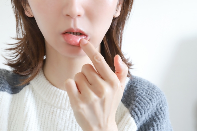 性器ヘルペスの再発頻度はどのくらい？原因・症状・治療法を解説